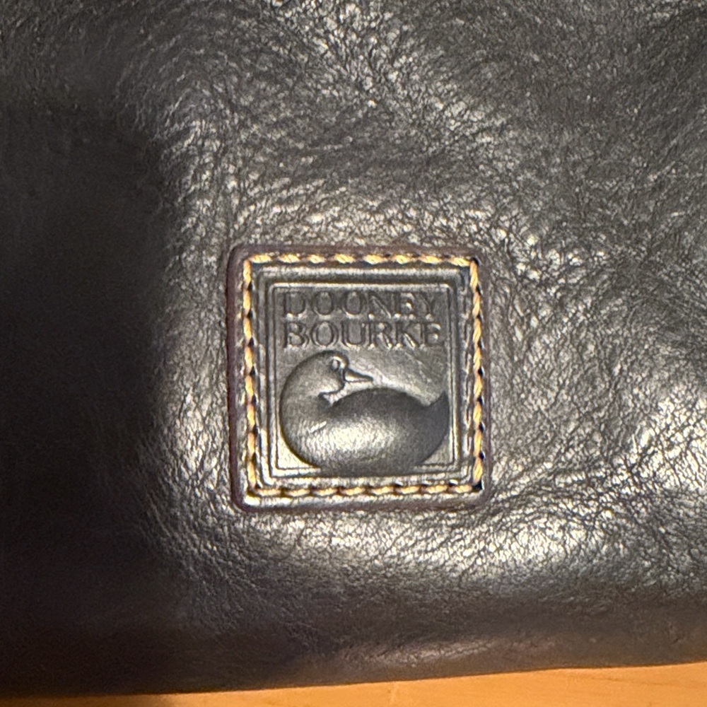 Dooney & Bourke Black Leather Satchel Bag Excellent Condition - Picture 9 of 10